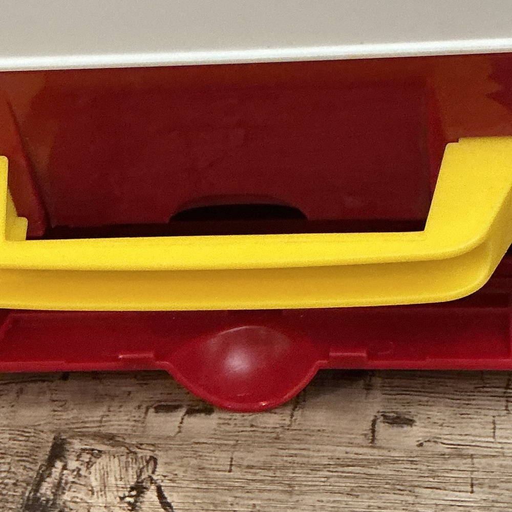 Fisher-Price Red and Blue Music Box Player and record - 2014 - Picture 11 of 11